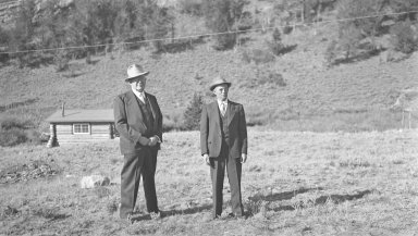H.H. Nininger (R) and unidentified man