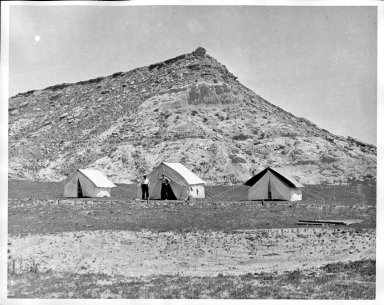 Quarry and camp at Horsetail Creek
