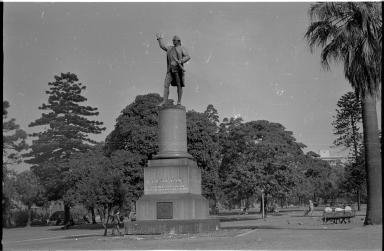 Statue of Captain Cook