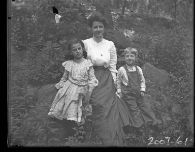 Mrs. J D. Figgins and her children